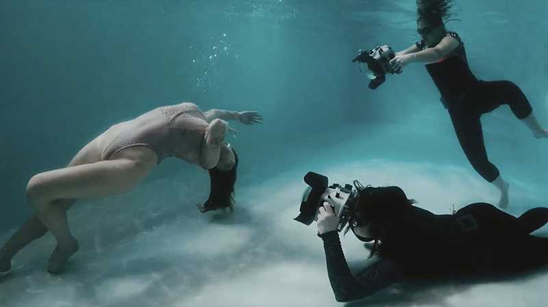 Aquatique Maternity Shoot